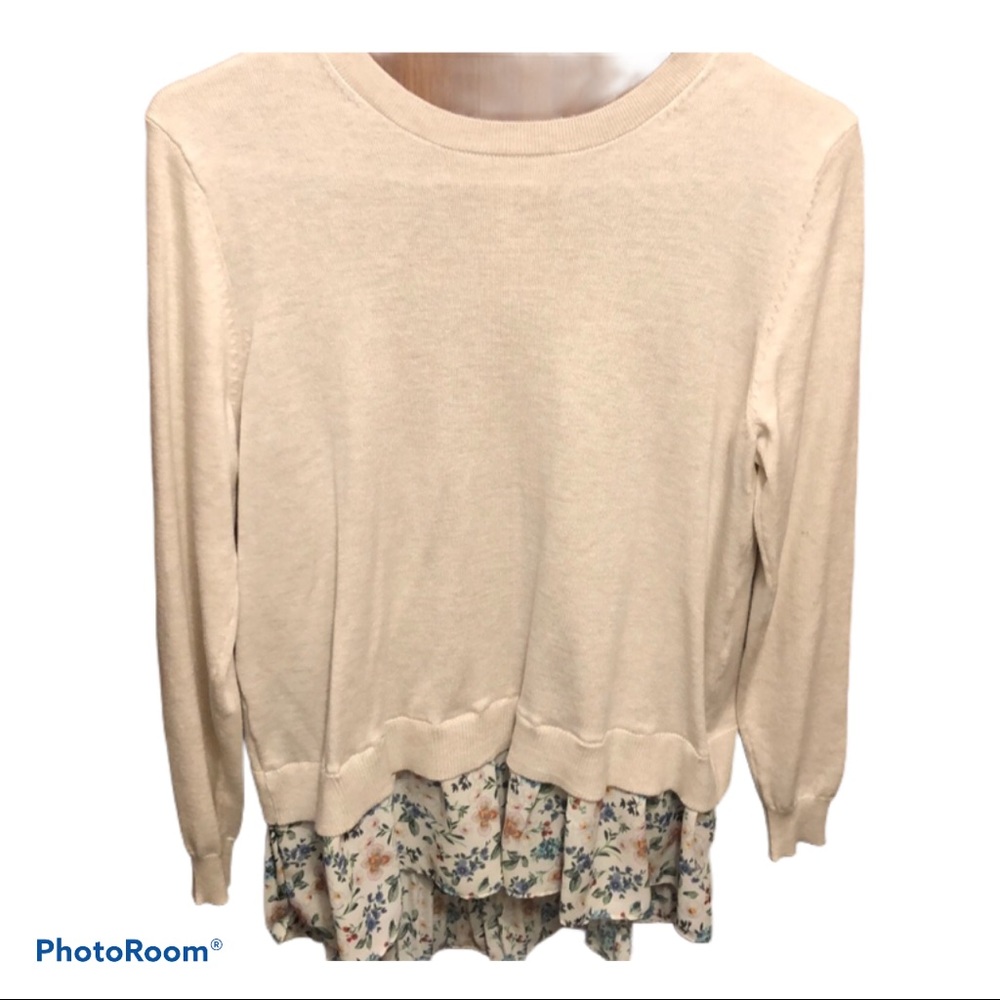 NWOT Beige And Floral Sweater